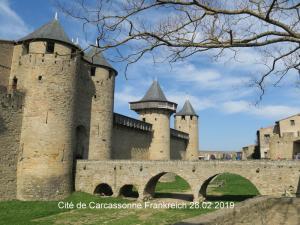 Klick f&uuml;r Originalgr&ouml;&szlig;e :0026carcassonne.jpg