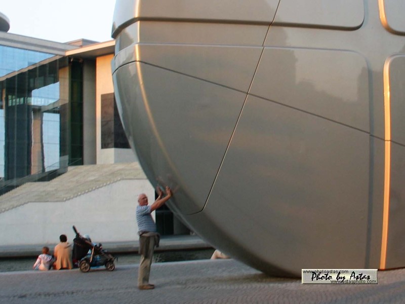 Schliessen von monument_andre0003.jpg