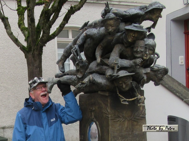 Schliessen von monument_andre0019.jpg