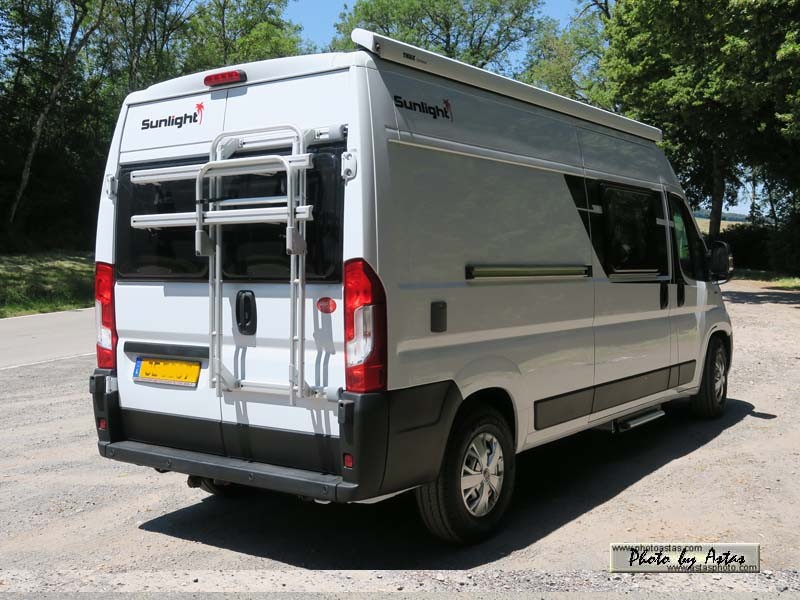 Schliessen von sunlightcliff0003.jpg