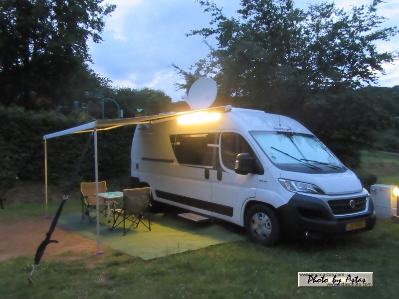 Schliessen von sunlightcliff0020.jpg