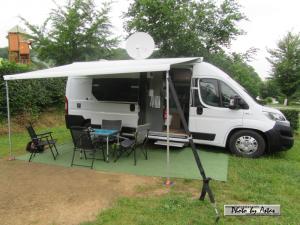 Klick f&uuml;r Originalgr&ouml;&szlig;e :sunlightcliff0021.jpg